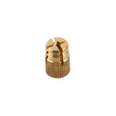 Hettich муфта распорная M4мм, L7,7мм латунь