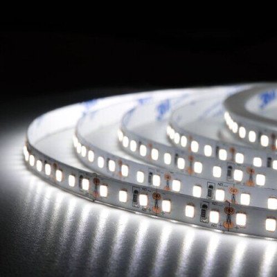 Свет - LED лента PREM SMD 2835, 120 LED, 13.5W, 12V, холодный белый (2000 Lm/m), IP20