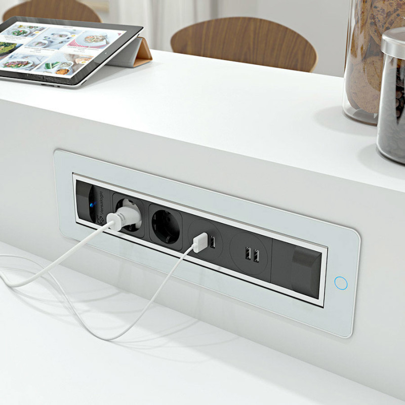 Вбудована розетка Versaturn 3.0 (3 силові розетки + 1USB 5V (2P), біле скло) ASA